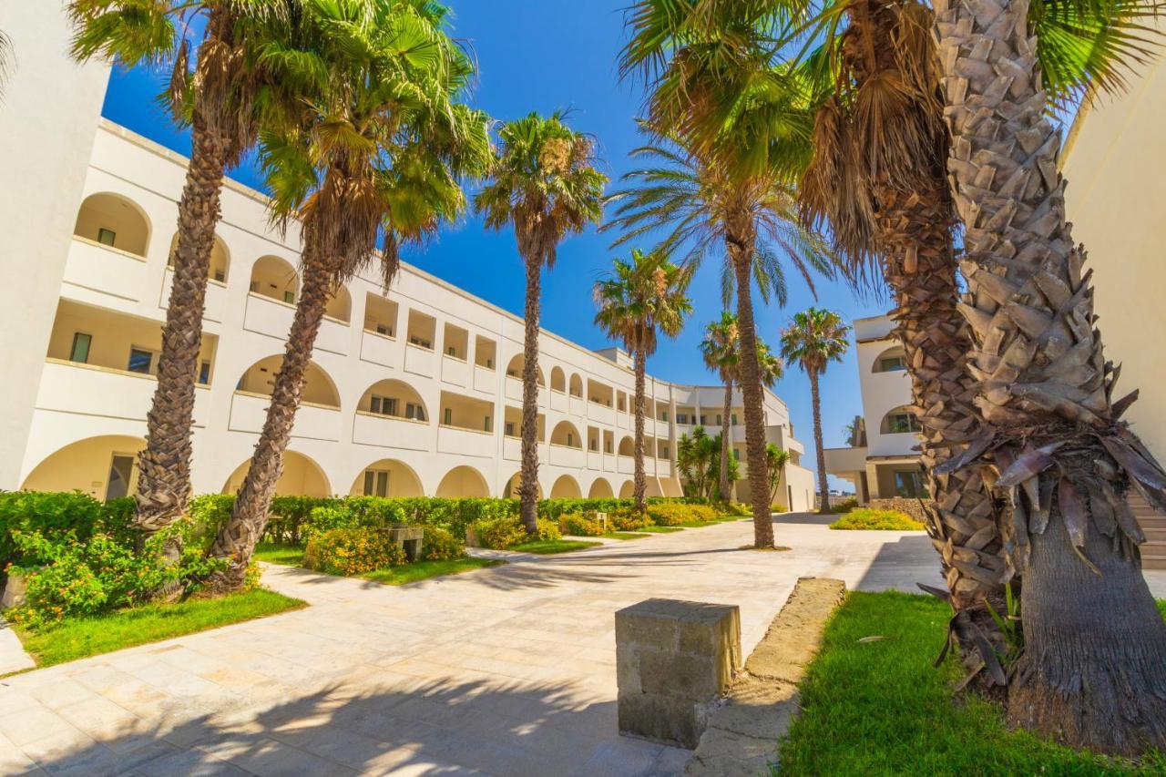 Hotel Barone Di Mare Torre dell'Orso Exterior photo